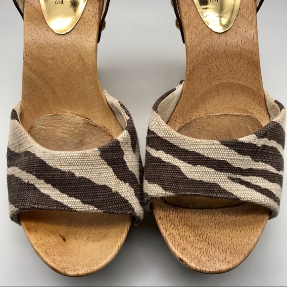 Michael Kors Wooden Wedge Zebra/Animal Print Sandal Size 7.5 in Brown/Beige - Picture 12 of 13